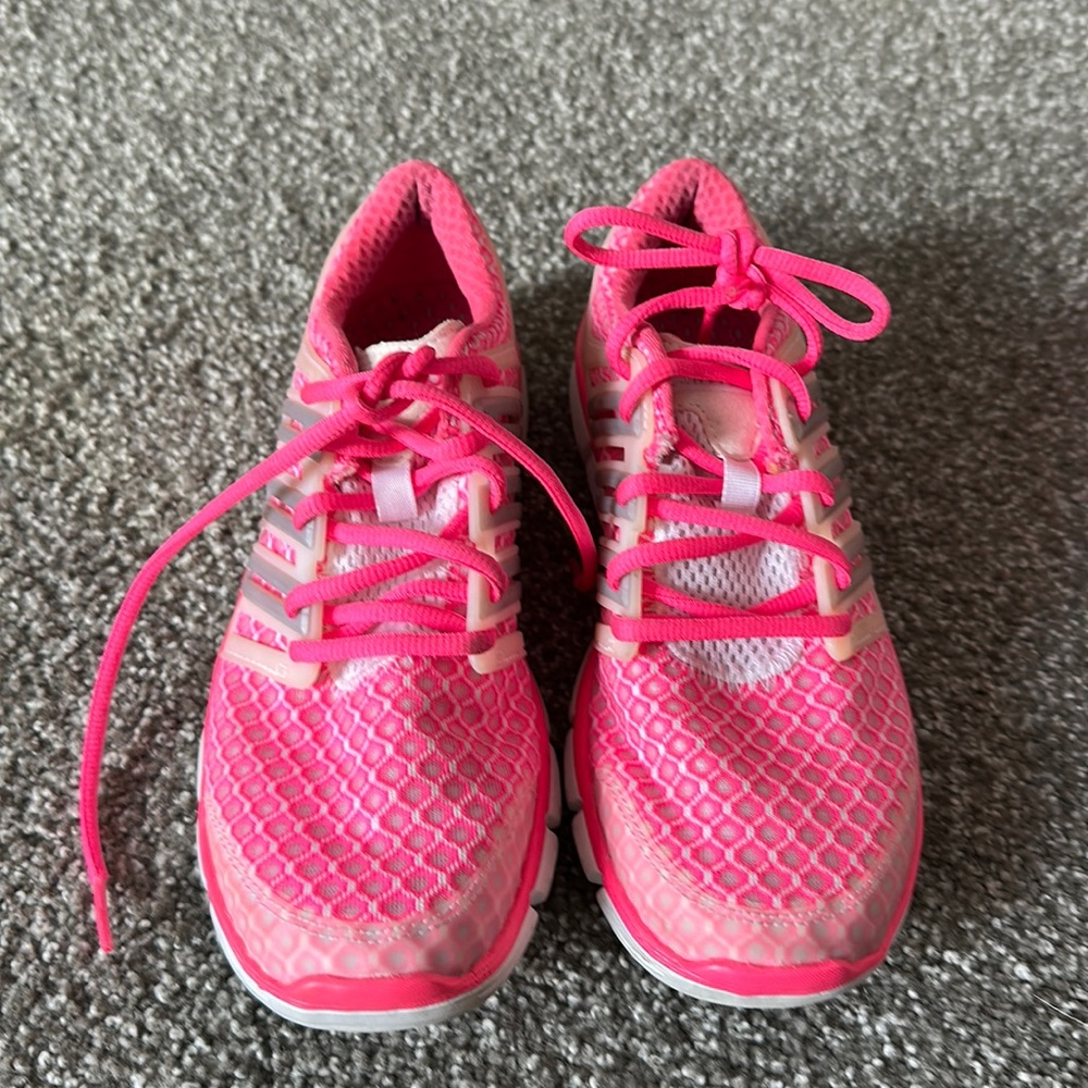 Adidas Climacool tennis shoe